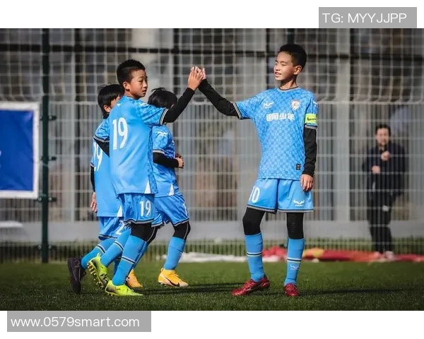 青岛足球明星盘点及其在中国足球历史中的地位与影响 青岛足球明星盘点及其在中国足球历史中的地位与影响